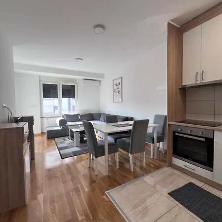 Mscondoapartment 아파트 크라구예바츠